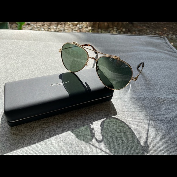 GIVENCHY Aviator Sunglasses NEW - Picture 1 of 15